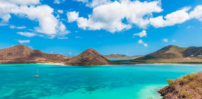 Paesaggio tipico con mare cristallino ad Antigua | Caraibi | Turisanda