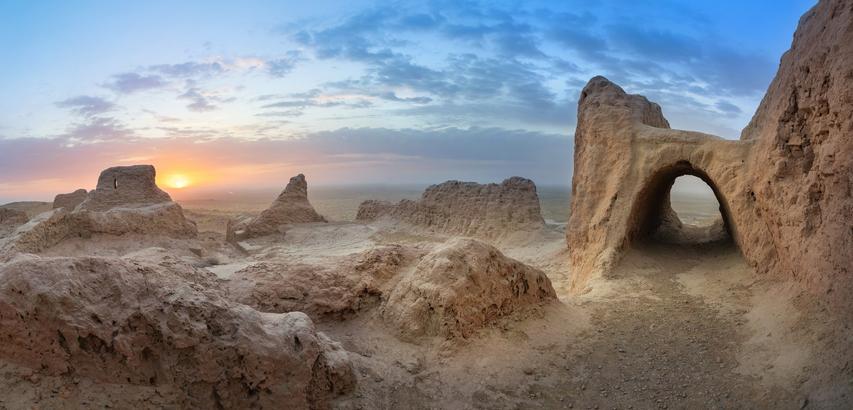 Rovine della fortezza di Ayaz Kala, Uzbekistan I Turisanda