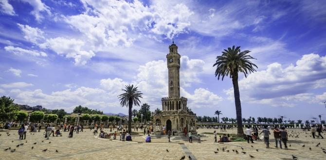 Konak Square e la Torre dell'Orologio, Turchia | Turisanda