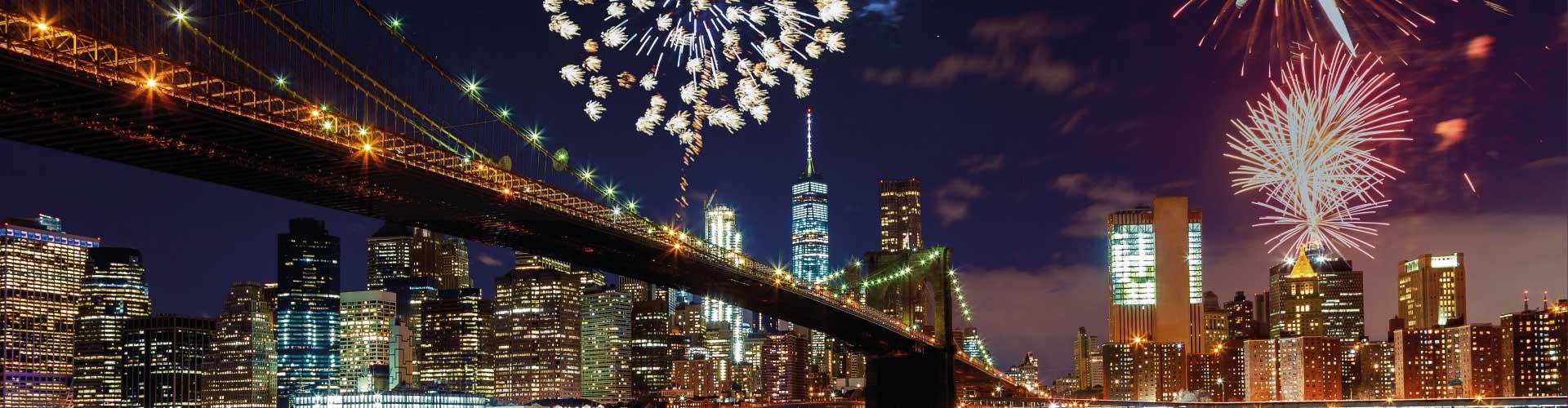 Capodanno a New York - Ponte di Brooklyn e fuochi d'artificio Capodanno a New York - Ponte di Brooklyn e fuochi d'artificio