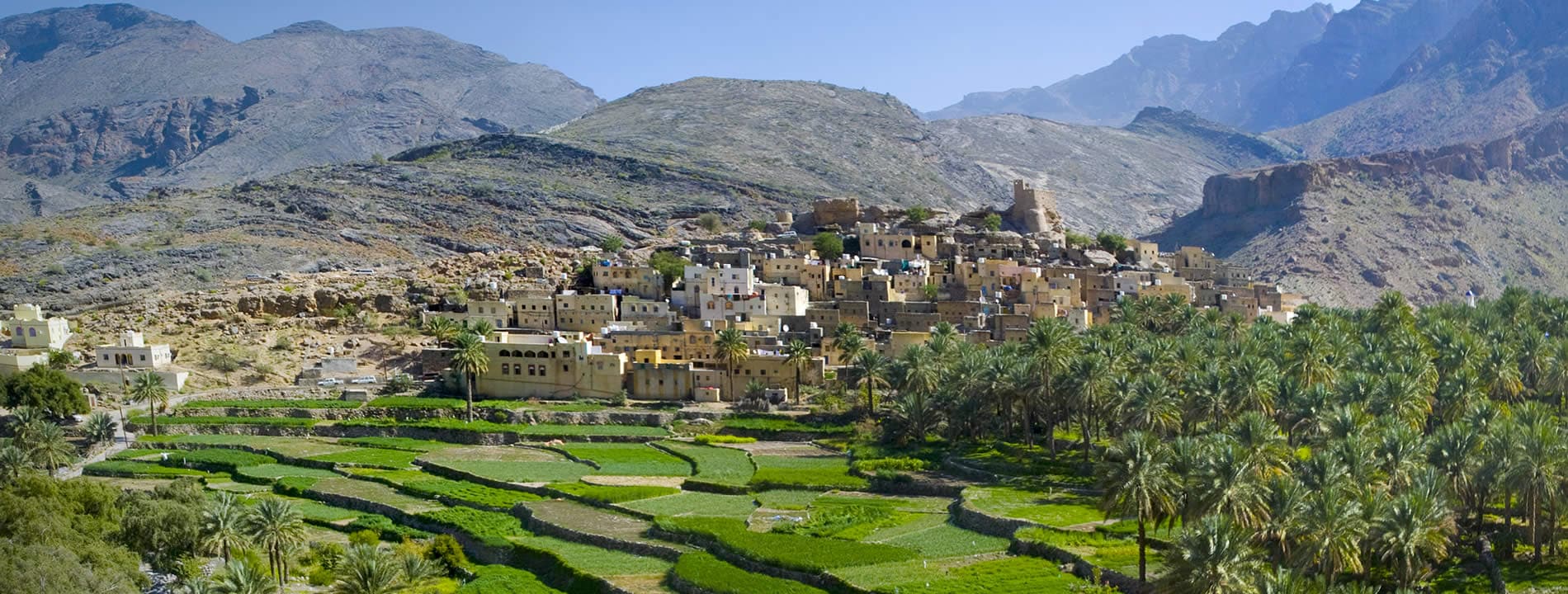 <p style="text-align:justify"><u><strong>Bilad Sayt</strong></u>&nbsp;&egrave; un piccolo fiabesco e pittoresco villaggio di montagna e rappresenta un tipico insediamento arabo del passato.</p>
